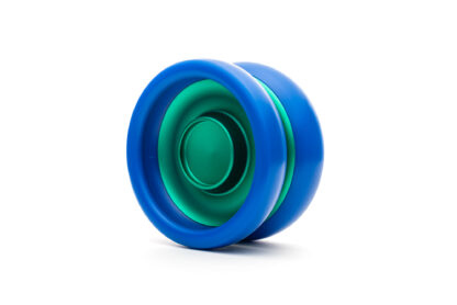 A slimline responsive yo-yo with metal hubs and plastic rims. The yo-yo is slim and has tall inner walls. It has fingerspin cups on the sides. This PLTPS is blue plastic with green aluminum hubs.